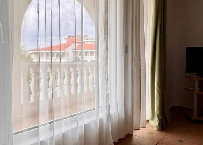 Апартамент Fantastic In